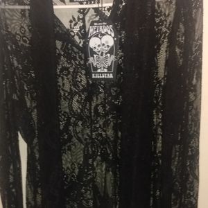 Lace bell sleeved blouse